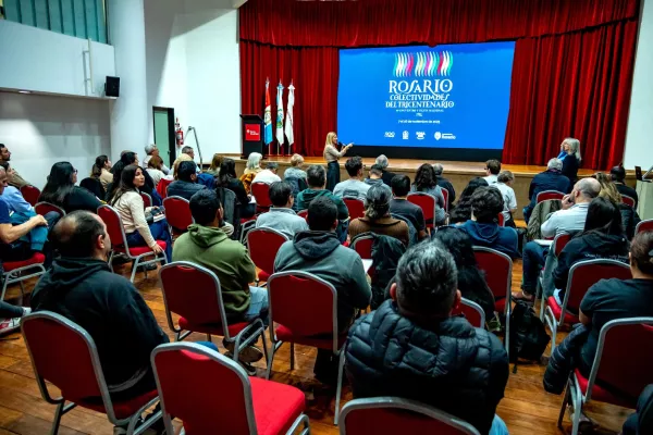 El municipio capacitó a responsables de los stands de Colectividades El municipio capacitó a responsables de los stands de Colectividades