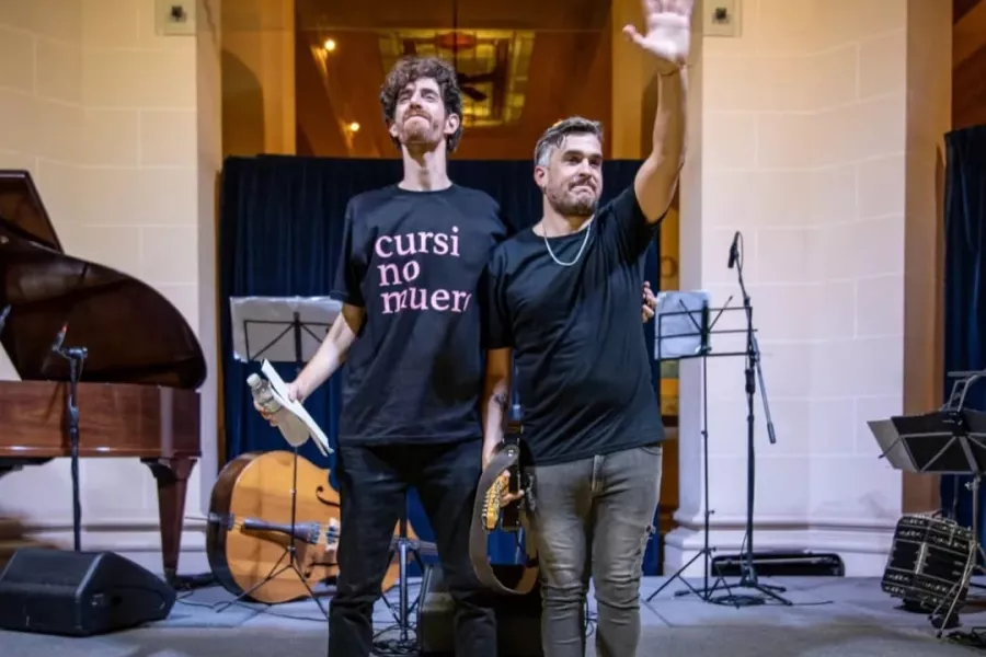 Dúo de música y guitarra