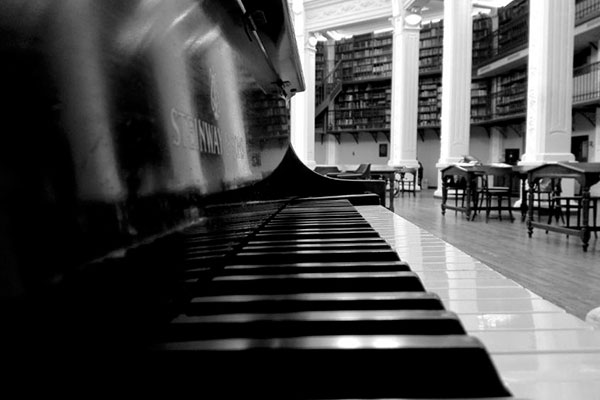 Piano en la Biblioteca Argentina