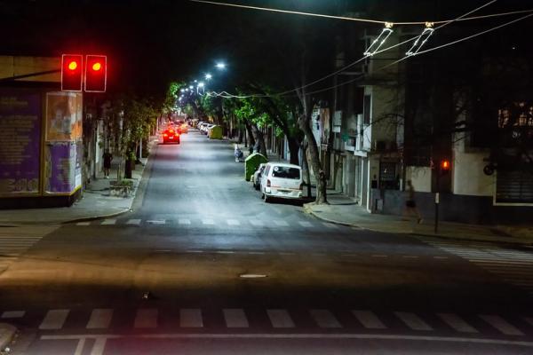Nueva luminaria led en Barrio La Sexta