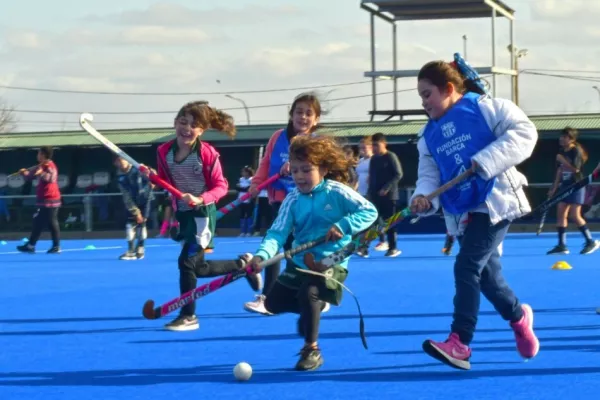 Infancias jugando moviendose en Rosario