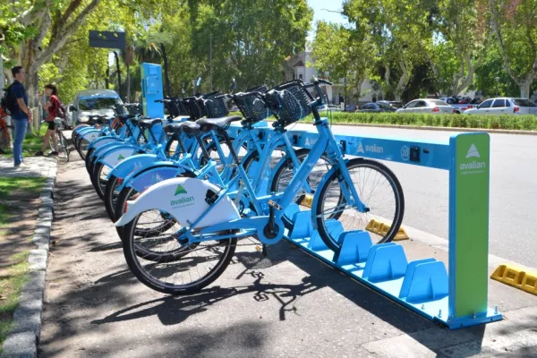 Mi bici tu bici renueva las estaciones más antiguas y suma luminarias