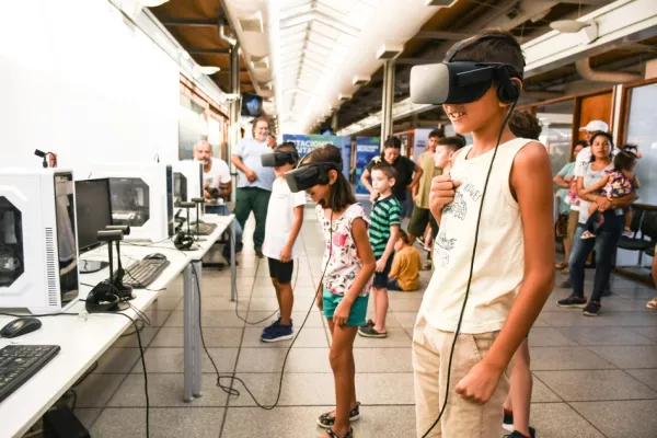 Muestra de videojuegos y realidad virtual