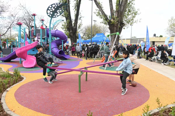 Plaza Hungria barrio Alvear