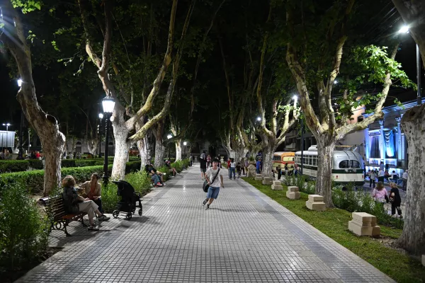 Plaza 25 de Mayo - remodelada