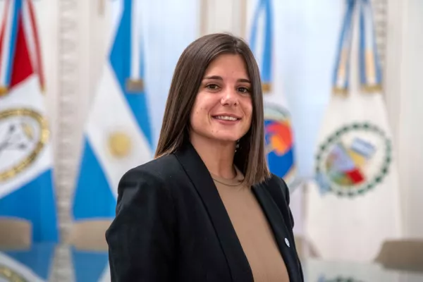 Vanesa secretaria de cercanía