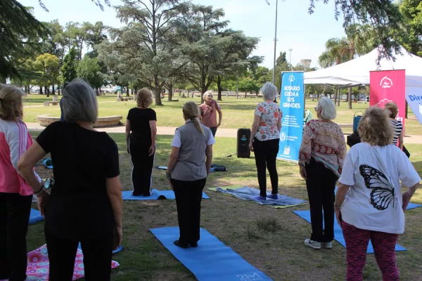 Actividades en el parque - Escuela de gerontología
