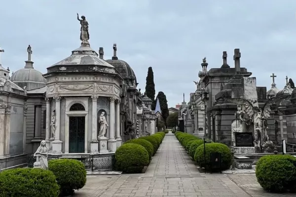 El municipio invita a una nueva visita guiada al cementerio El Salvador