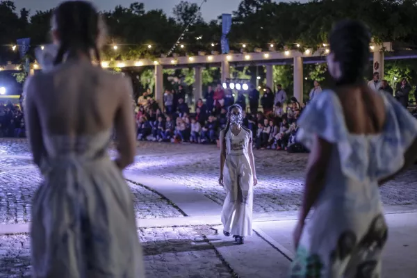 La Escuela de Diseño y Producción Textil presenta su colección 2026 en el CEC