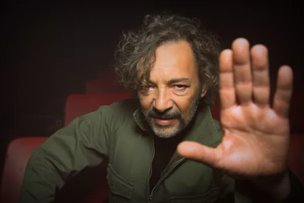 Fabián Vena llega al CEC con su unipersonal «Quién soy yo» y una imperdible Masterclass 