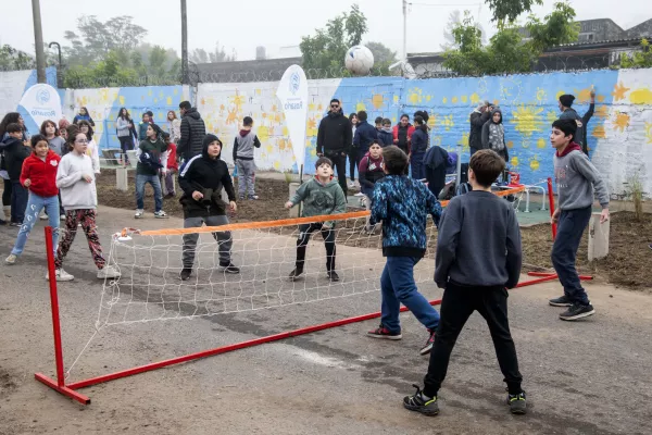 De basural a espacio para todo el barrio: se inauguró una nueva plaza de bolsillo en Las Delicias
