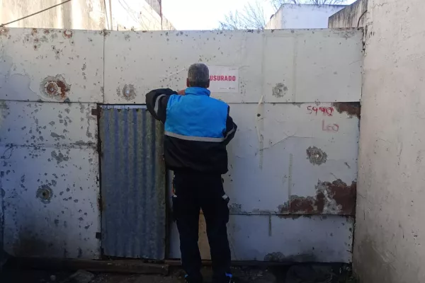 Agentes municipales desbarataron una fiesta clandestina tras denuncia de vecinos por ruidos molestos