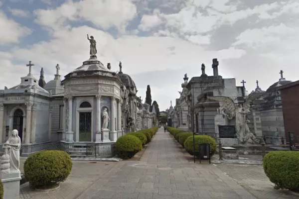 El cementerio El Salvador invita a un nuevo recorrido guiado en el marco de los Juegos Suramericanos