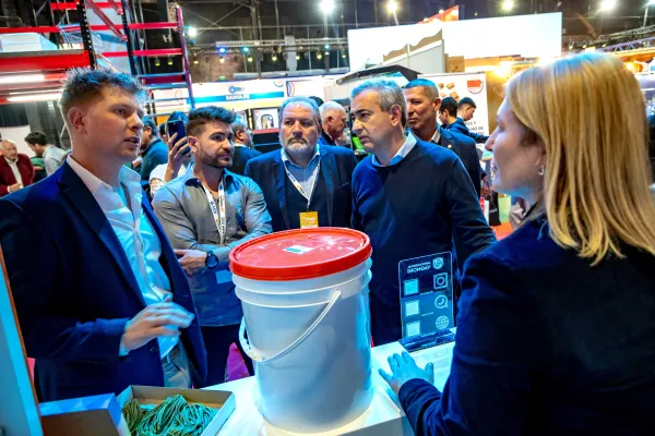 Javkin recorrió la Fiar 2025 y destacó el potencial exportador de toda la cadena local de la industria alimentaria