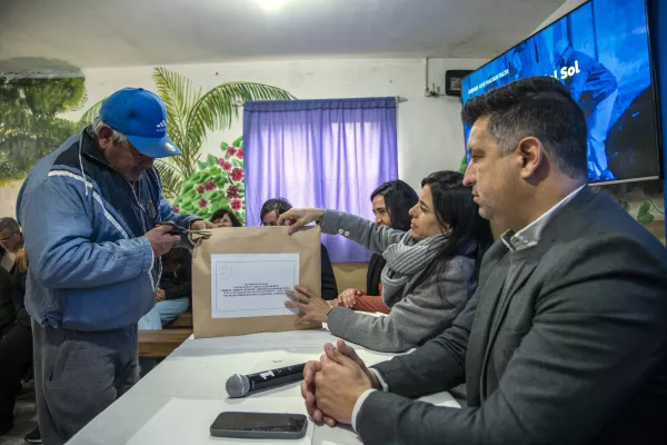 Se abrieron los sobres licitatorios para las cloacas en Hostal del Sol Este