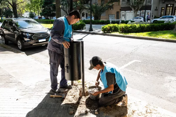 Avanza la colocación de cestos papeleros en el centro y macrocentro