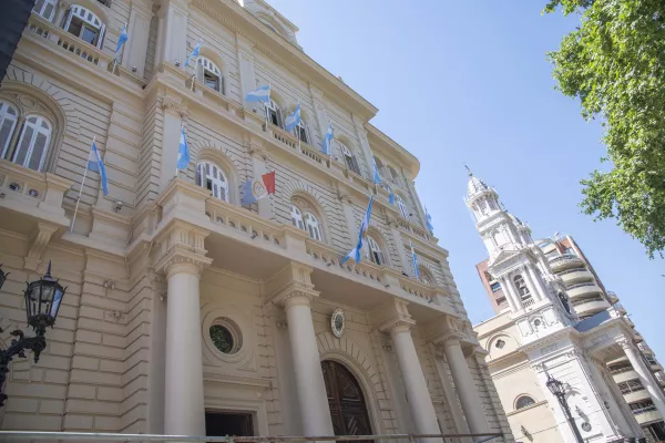 Día de la Independencia: cómo funcionarán los servicios municipales este fin de semana extra largo