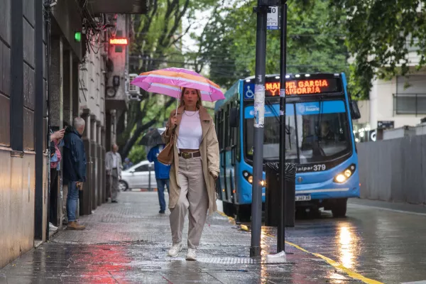 Emiten alerta amarilla por tormentas desde la madrugada a la tarde del domingo