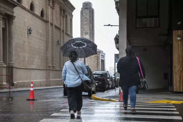 Tormentas: se renovó alerta naranja para la noche de este viernes y madrugada del sábado
