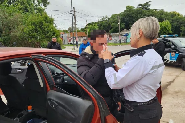 Agentes municipales intervinieron en dos situaciones de conductores con alcoholemia positiva