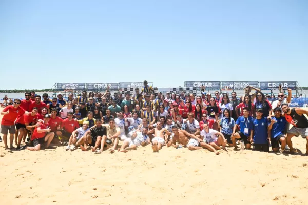 Playa Olímpica rumbo a los Suramericanos 2026: Rosario cerró la Copa Tricentenario de fútbol playa con festejo guaraní