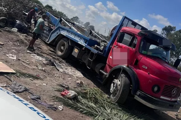 La Municipalidad envió un camión volquetero al corralón por arrojar desechos en un descampado