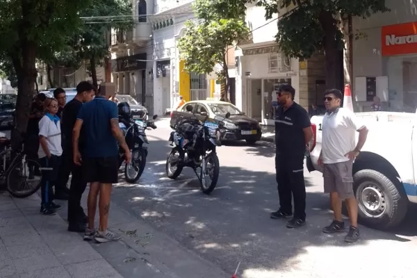 Agentes municipales y policiales detuvieron a un cuidacoche en el Paseo del Siglo
