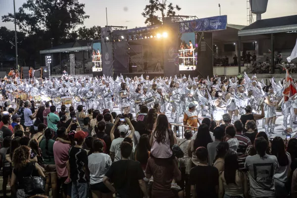 Rosario encendió su mística en la primera noche del Carnaval Central 2026