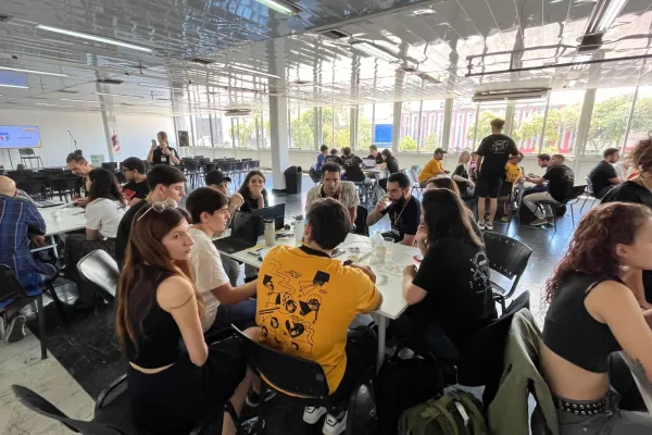 El Cultural Fontanarrosa relanza su ciclo POV con nuevos talleres para distintas edades