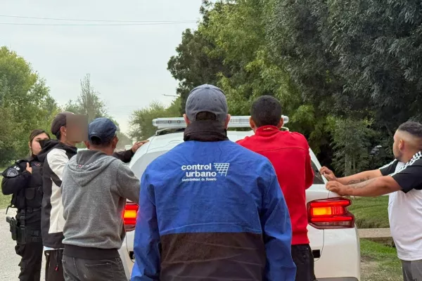 Agentes municipales y policiales detuvieron a 18 cuidacoches en el marco de los eventos masivos que tuvo Rosario 
