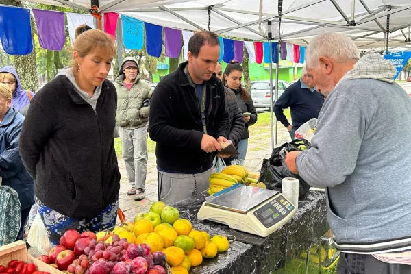 El municipio presenta el Mercado Arriba Rosario renovado