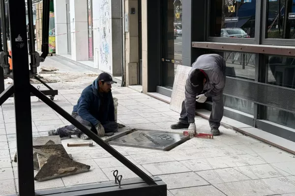 El Paseo de los Olímpicos incorpora 27 nuevas placas y actualiza el homenaje a representantes de la ciudad