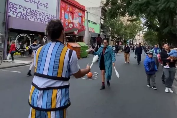 Edición Mundialista: calle San Luis se viste de fiesta este sábado a pura música, diversión y ofertas