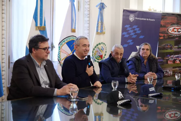 Javkin presidió el anuncio oficial del regreso del TC al Autódromo