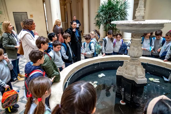 El Palacio de los Leones celebra sus 130 años con un atractivo y convocante programa de visitas guiadas