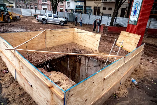 Sorprendente hallazgo en la Plaza de la Cooperación durante las obras de remodelación