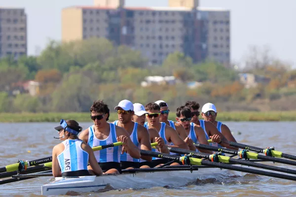 Rosario volvió a subir al podio: medallas de plata para remeros de la ciudad en los Juegos Suramericanos 