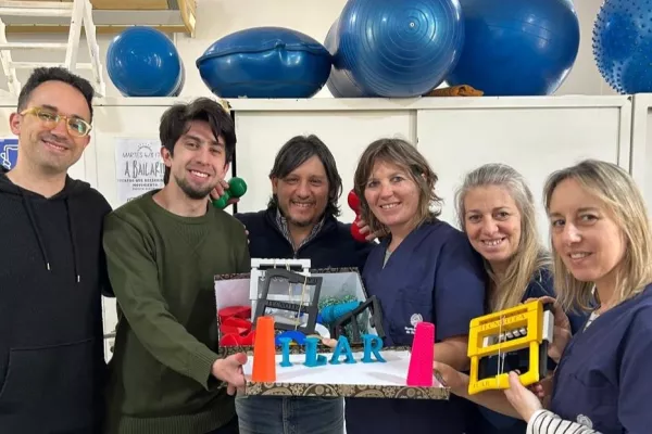 Tecnoteca entregó dispositivos diseñados e impresos en 3D para rehabilitación en el ILAR
