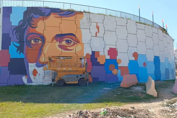«Rosario Pinta a Rosario»: se suma un nuevo mural en el ingreso a la ciudad