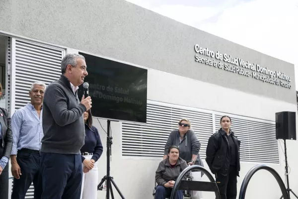 Javkin inauguró las obras de remodelación del Centro de Salud Domingo Matheu 