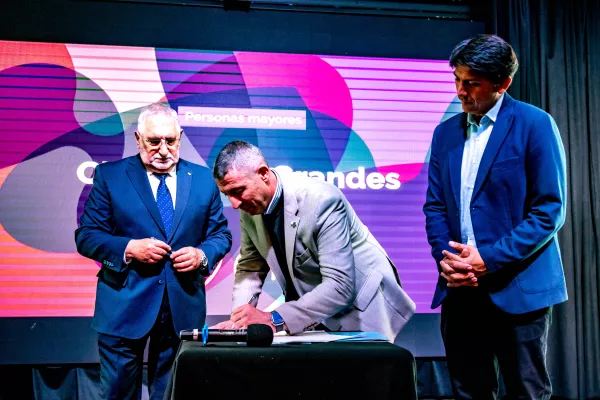 El municipio firmó convenios con los aliados del Club de los Grandes