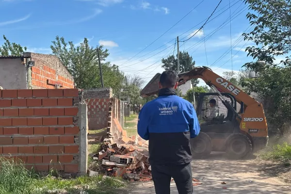 El municipio liberó espacios usurpados en una amplia intervención en Nuevo Alberdi Oeste
