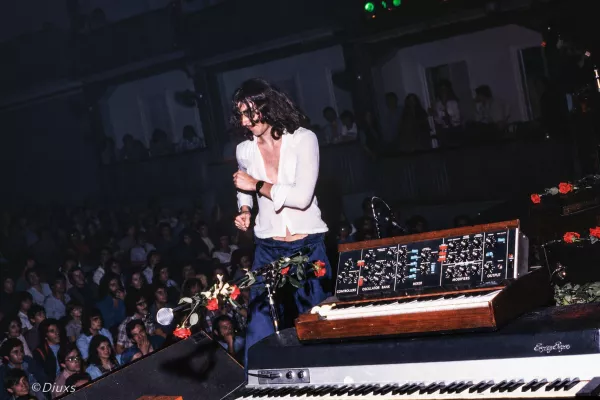 Inaugura RosariGarcía, una muestra que recorre cuatro décadas de Charly García en Rosario