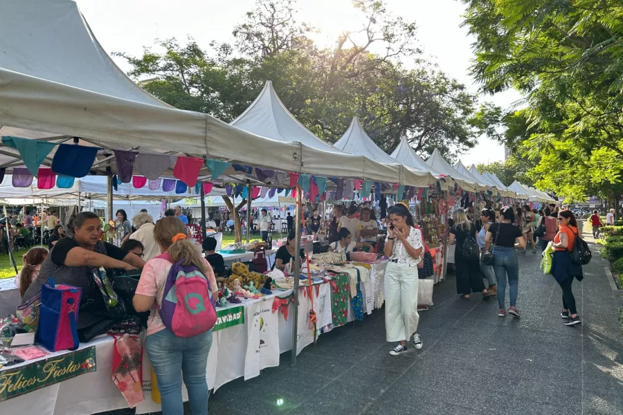 Ferias plaza sarmiento