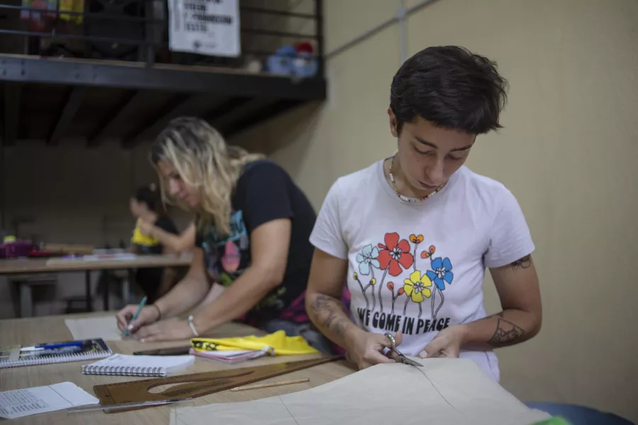 Alumnas en la Escuela de Diseño