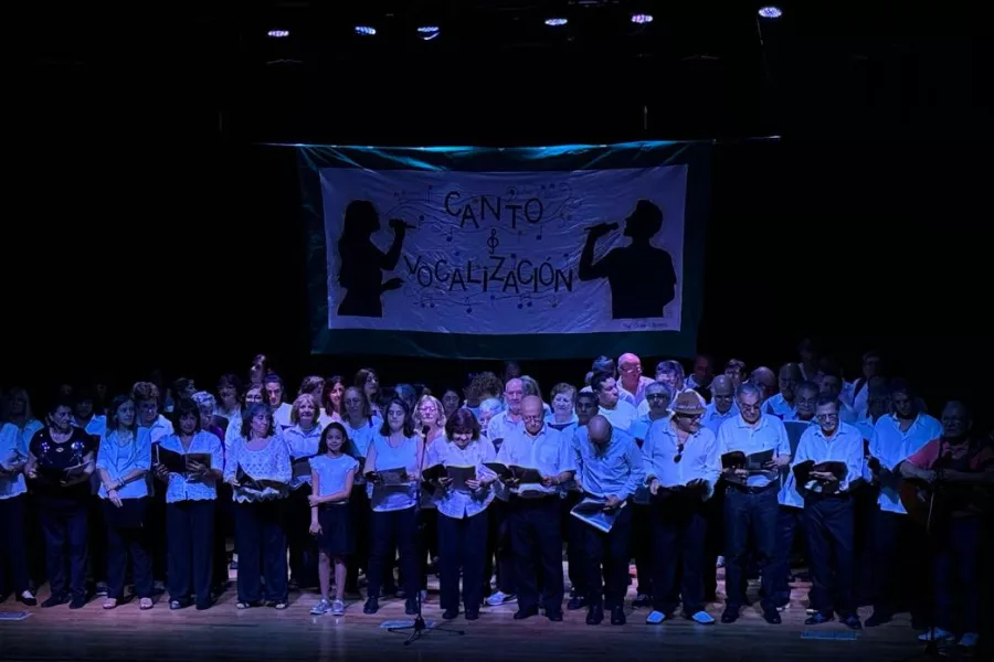 Canto y vocalización alumnos muestra fin de año
