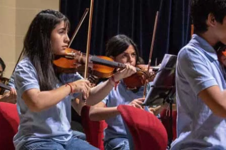 Violines de la Esc. Orquesta Ludueña