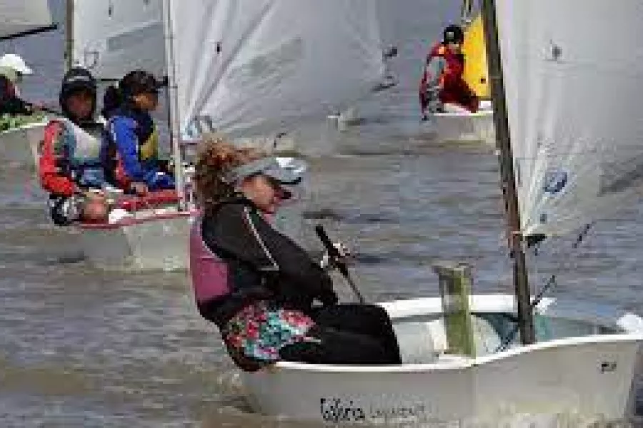 Monotipo de Vela