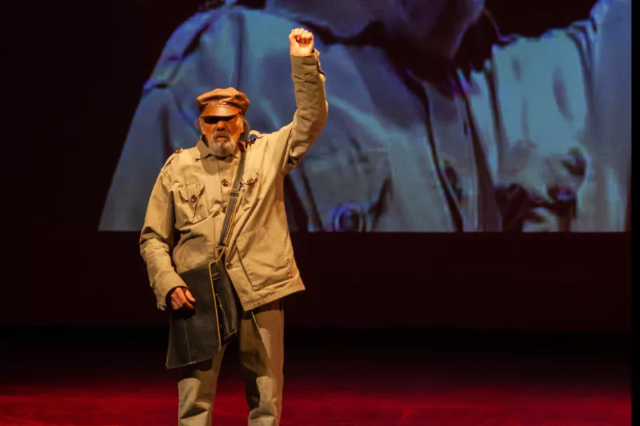 Obra"Currículum de un Comunista"
