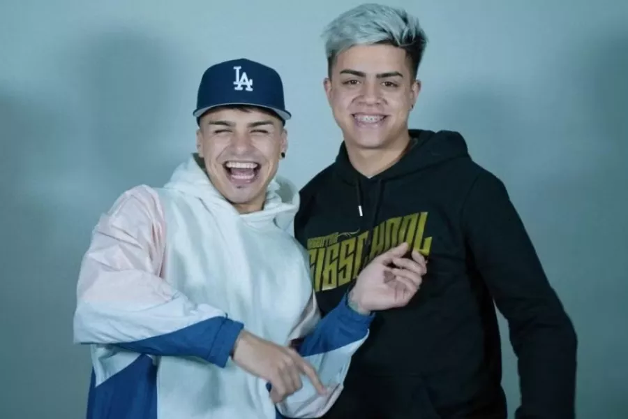 La T y la M